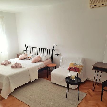 Apartment Nino In Pula Eksteriør billede